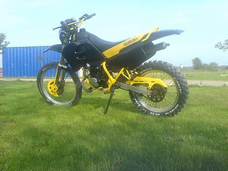 Suzuki Rmx Lc SOLGT billede 3