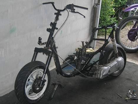 Suzuki estilete projekt - sådan står den billede 1