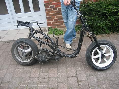 Suzuki estilete projekt - sådan står den billede 3