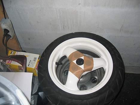 Suzuki estilete projekt - ny fælg billede 8