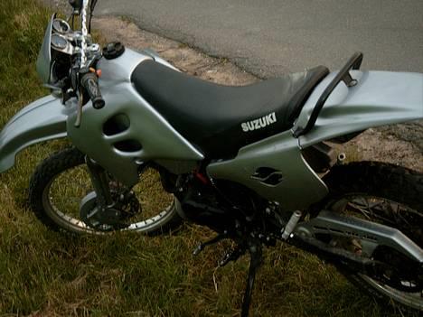 Suzuki RMX (SOLGT) billede 4
