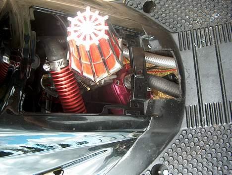 Yamaha Jog Black an Red Solgt billede 9