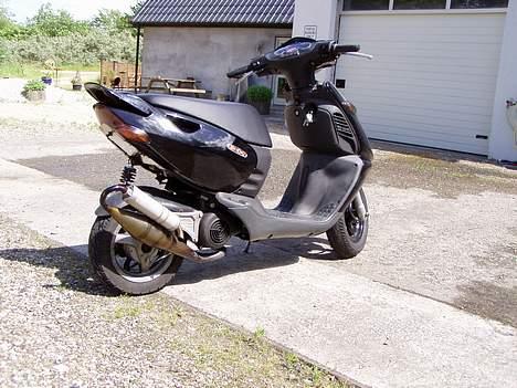 Aprilia Sonic - Nr. 10 - (Solgt) - Har sort bagfælg som kan ses på de andre billeder. Var bare lige punkteret.. billede 10