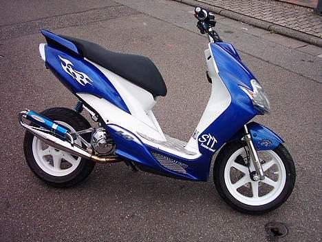 Yamaha Jog R LC ( Skriv her ! ) - Den er lækker var ? .... :) billede 2