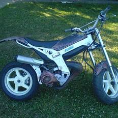 Suzuki Street Magic Solgt