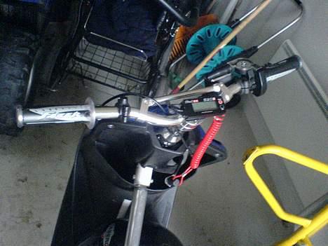 Yamaha jog med evo ac på SOLGT billede 8