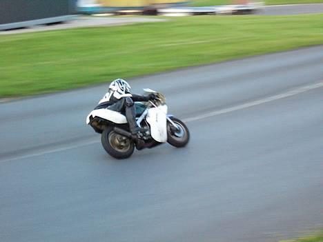 Yamaha YSR 80 - 109% homemade - Mig på en af klubbens maskiner. Hastighed: ca. 75 km/t billede 20