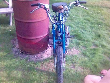 KTM Foxi 2 gear - knallerten forfra.. taget d 25/6-06.. billede 3