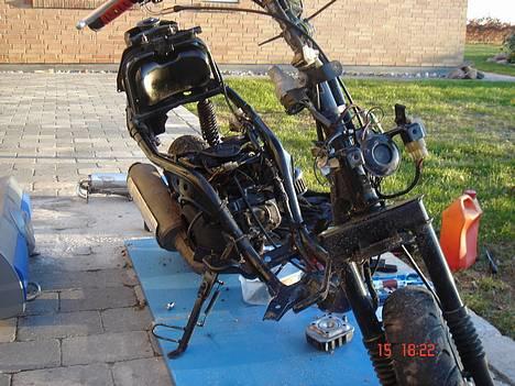 Yamaha JOG solgt - Så, på med en Proma Legal udstødning billede 6