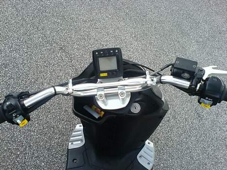 PGO Pmx Naked billede 6