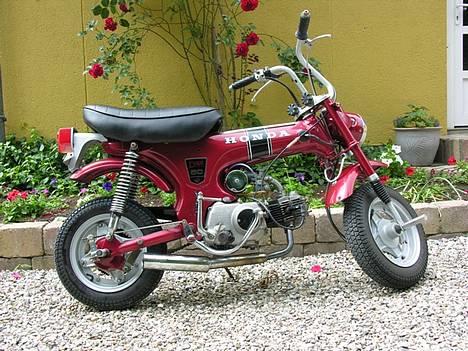 Honda dax - special 4 trins manuel 70cc, original dax billede 1