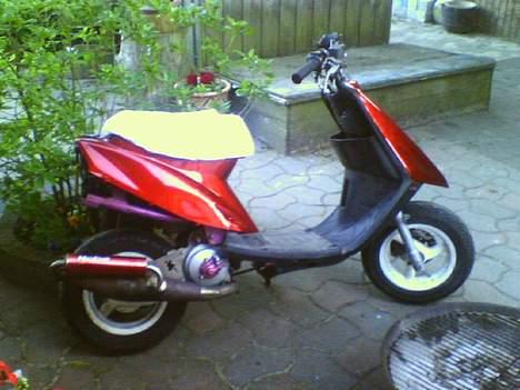 Yamaha jog  (solgt) billede 4
