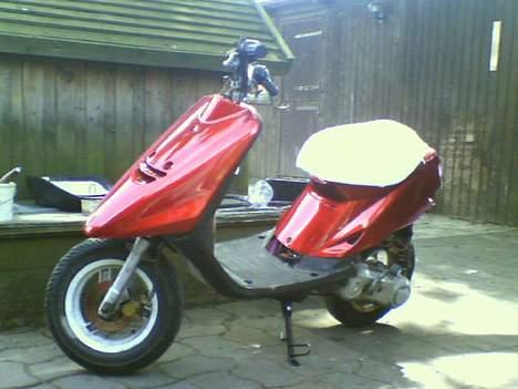 Yamaha jog  (solgt) billede 5