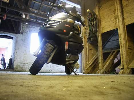 Aprilia sonic !!!!! DØD !!!!! - syntes det er et skide godt billede.. billede 10