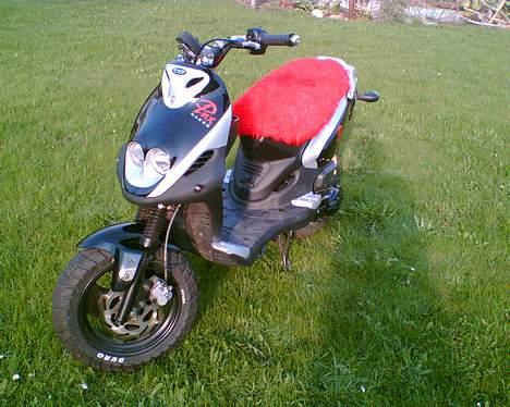 PGO Pmx Naked (EFTERLYST!) - Plysset kan tages af billede 2