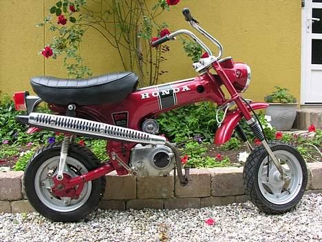 Honda dax - ikke færdig, 3 trins semiauto 90cc, chopper-style m. forlænget forgaffel. billede 2