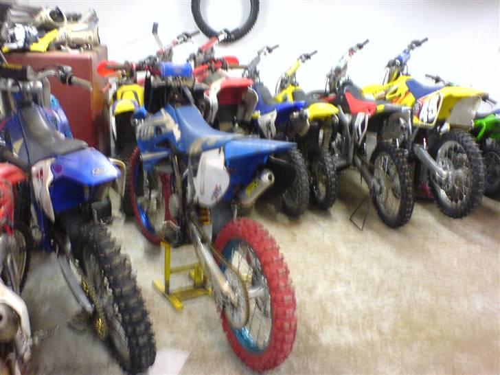 TM mx 125 STJÅLET - så fik jeg mine røde dæk plus røde zeta håndbeskyttere og mit røde styr på,, lækkert billede 1