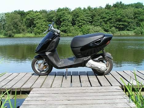 Aprilia Sonic evo solgt ! - gammelt , elsker det billede lige her ! :D billede 4