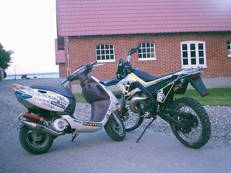 Aprilia sonic - der holder hun så lige ved siden af thys sejeste rcr  billede 16