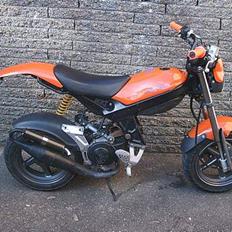 Suzuki Street Magic SOLGT