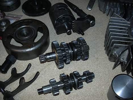 Puch Monza 4 Gears 75 CCM - Her er så de lidt sjældne 4 Gears Axler og tandhjul ! billede 9