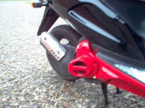 Honda SFX/  Red & Black  - autolakeret rød indsugning billede 5