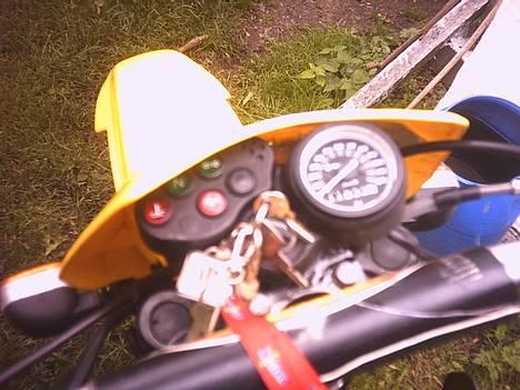 Suzuki RMX - Tjaaaah, Det ugeilede instrument bræt billede 3