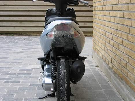 Aprilia Sonic --SOLGT-- billede 2