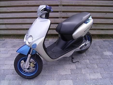 Yamaha neos billede 3