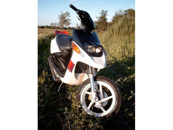 {{currentPhoto.altText}} billede {{currentPhoto.number}}