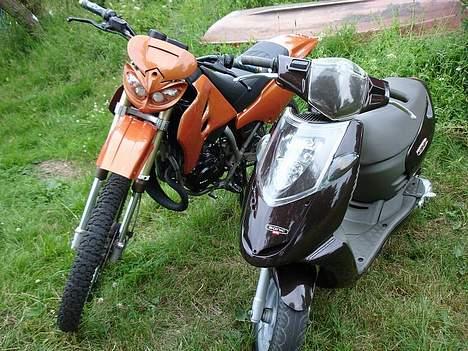 Aprilia Sonic [SOLGT] :'/ - Min sonic, og en vens rmx billede 4