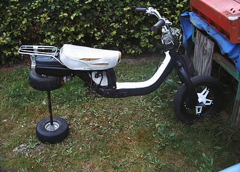 Suzuki Fz50 ***Solgt*** - 08/07-06 billede 4