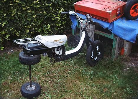 Suzuki Fz50 ***Solgt*** - 08/07-06 billede 5