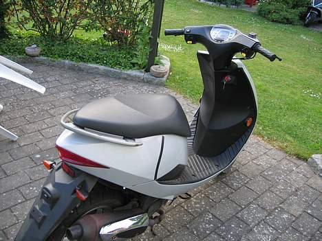 Suzuki Estilete  "SOLGT" ! billede 5