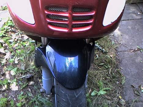 Piaggio zip *solgt* - nice hot blå carbon forskærm billede 17