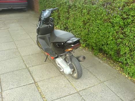 Aprilia Sonic SBK | Solgt - Jeg leger fotograf xD billede 3