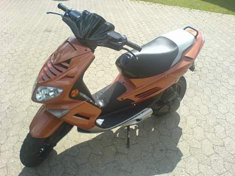 Peugeot Speedfight2 Total Skadet  - Scooteren billede 1