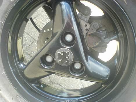 Peugeot Speedfight2 Total Skadet  - Fælg  billede 5