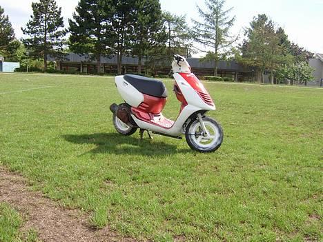 Aprilia Sonic. SOLGT - mm hvide dæk billede 2