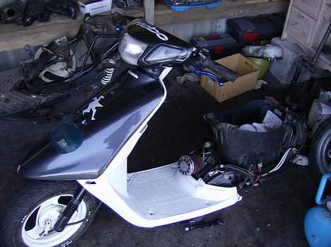 Yamaha Jog FS - Her er en lille del af det der er sket med joggen indtil videre ;) billede 2