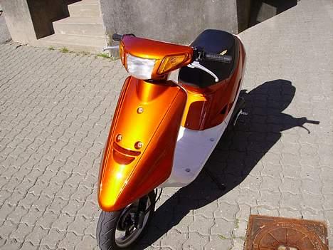 Yamaha Jog AS - Solgt :'( - Årh ja nu er der billeder af, hvordan den ser ud nu ! Men ikk helt færdig endnu ! ;D billede 5