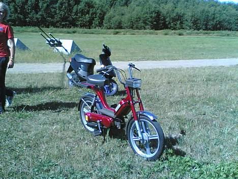 Vespa Bravo - man kan self se mig i baggrunden billede 5