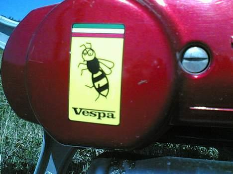 Vespa Bravo - der er self orginale klistermærker på over det hele  billede 9