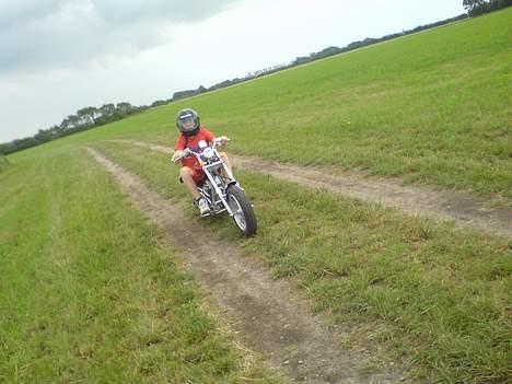 Kawasaki Yamaha, Honda ,Piaggo Osv - Min FEDE Chopper Rød tank Grå Sutter billede 9