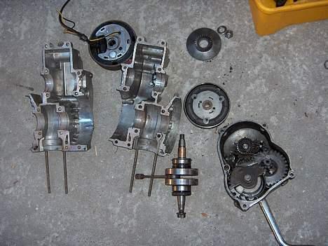 Puch k--TEAMMAXI.DK (Solgt) - jah det er så næsten hele motoren billede 3