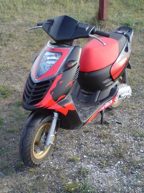 Aprilia Sonic SOLGT - Helt ny og standard der :D billede 1