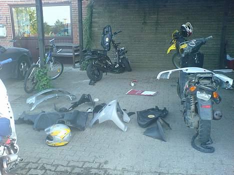 Piaggio NRG - så skal der males billede 2