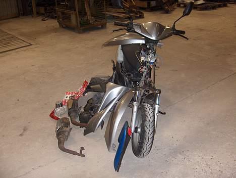Yamaha jog r  $solgt$ billede 3