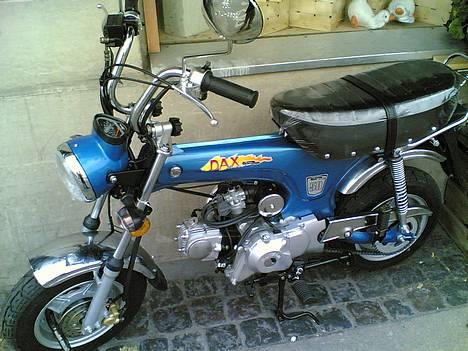 Honda skyteam ST50 DAX billede 1