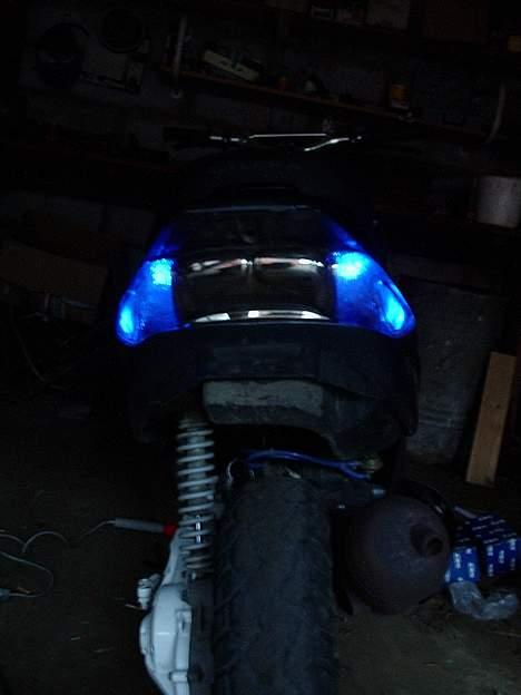 Gilera Stalker 50% [under ombyg] - dioder :D 3 styk i hvert blinklys :) billede 10